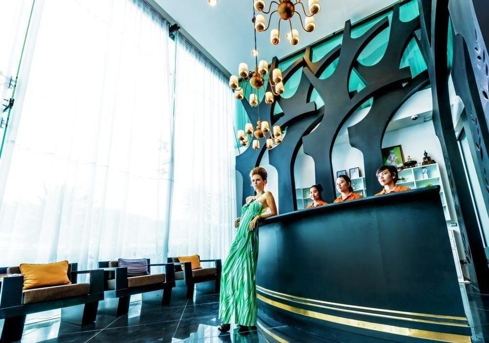 Raha Grand Hotel Patong Exterior photo