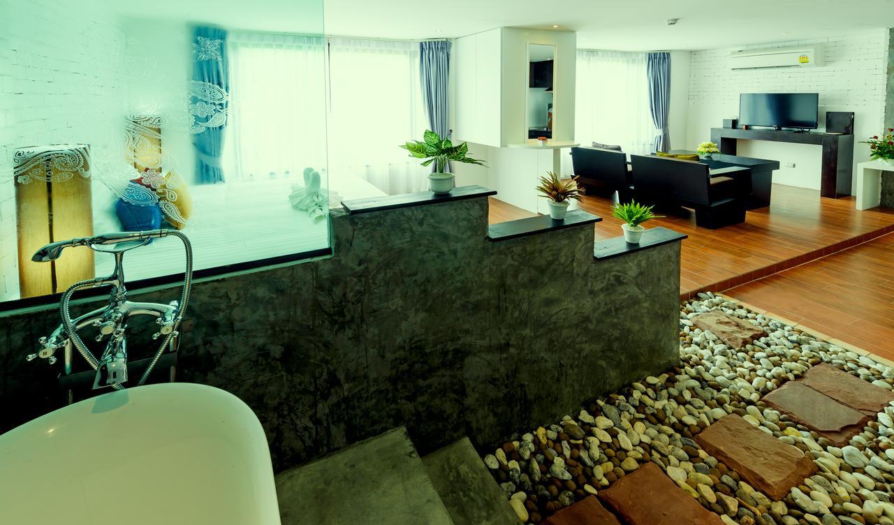 Raha Grand Hotel Patong Room photo