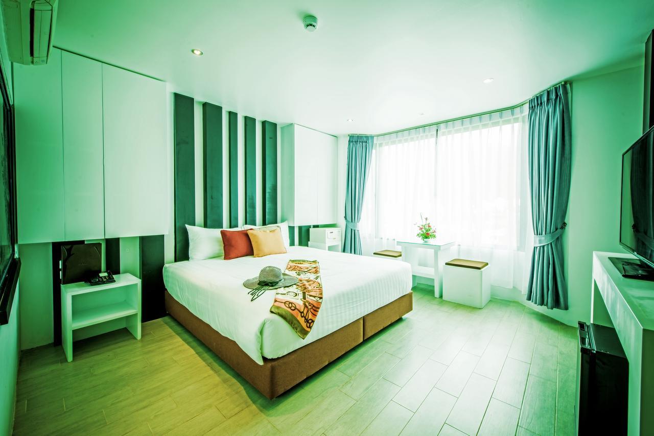 Raha Grand Hotel Patong Room photo